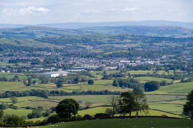 Potter Fell, İngiltere 'nin Cumbria eyaletinde yer alan Burneside ve Staveley köylerinin yakınlarındaki bir şelaledir. Şelalede Gurnal Dubs Tarn ve Potter Tarn da dahil olmak üzere birkaç tarn mevcuttur. Potter Fell 'in dört büyük zirvesi var. Bunlardan ikisi Alfred Wainw' da geçiyor.