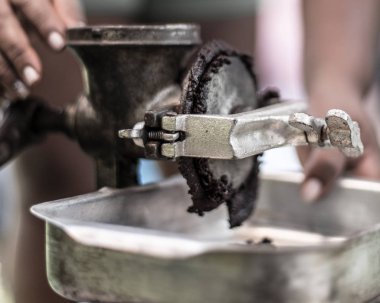 Kakao Öğütücü El Yapımı Çikolata Makinesi