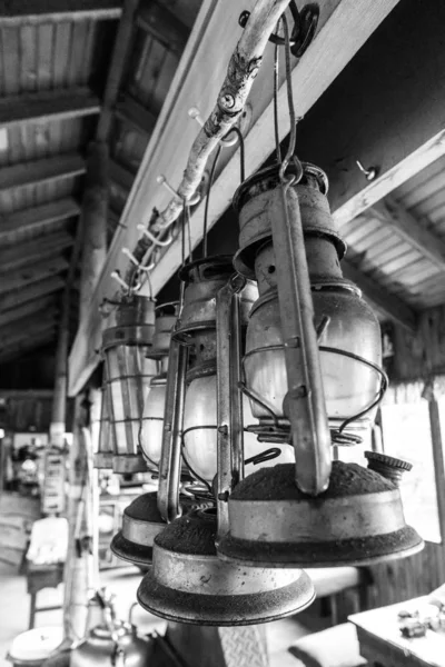 eski lambalar koleksiyonu