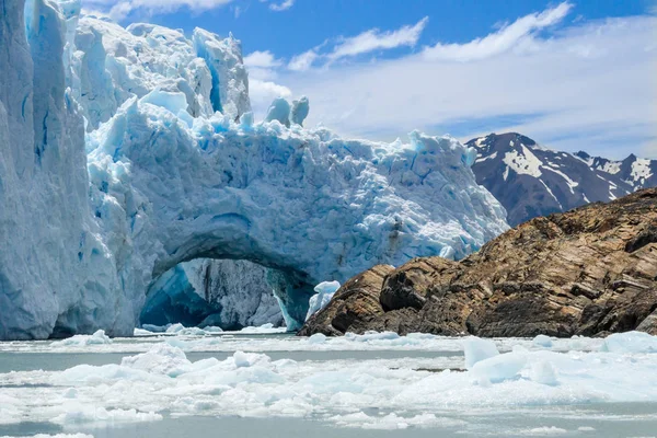 Túnel Glaciar —  Fotos de Stock