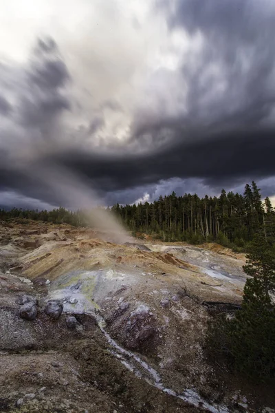 Puesta Sol Géiser Yellowstone —  Fotos de Stock