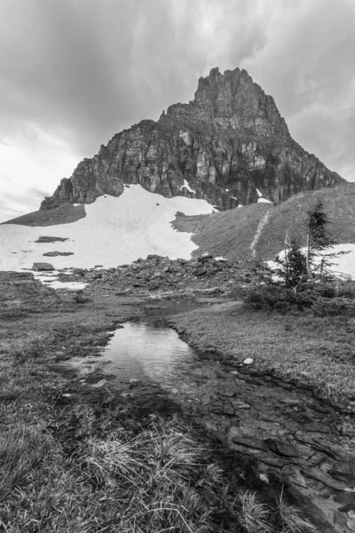kışın dağların görünümü