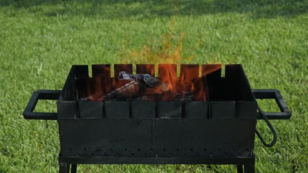 Mangal Brazier Stove Foc Grătar Focul Arde Close — Videoclip de stoc