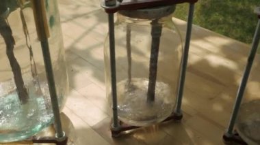 Moonshine. Alkol mashine. Damıtma. Bartotage mı? Çok aşamalı damıtma. Ev bira. Çok aşamalı damıtma. Ev bira. Ev demleme damıtma. İçki yemek. Yarış votkası. Alkol hazırlama.