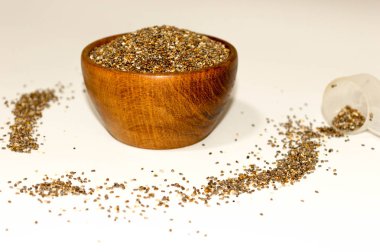 Semillas de chia en la mesa.