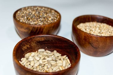 Semillas de girasol, chia y sesamo.
