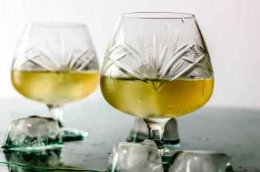 Mancuernas para entrenamiento en el gimnasio.