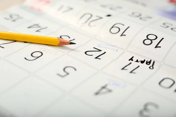 Immagine Matita Sul Calendario — Foto Stock