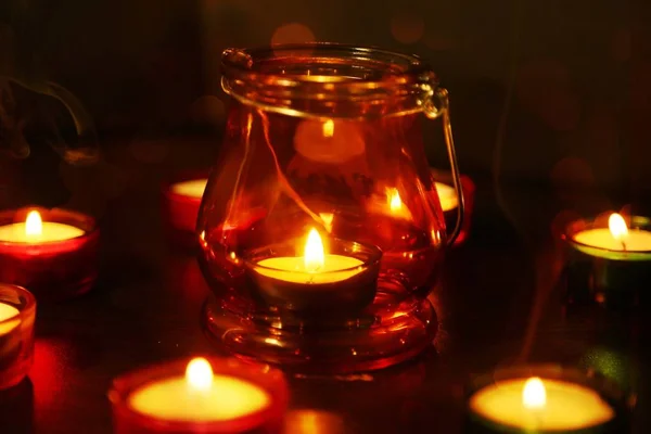 Свечи Лампы Загорелись Время Празднования Дома Дивали — стоковое фото