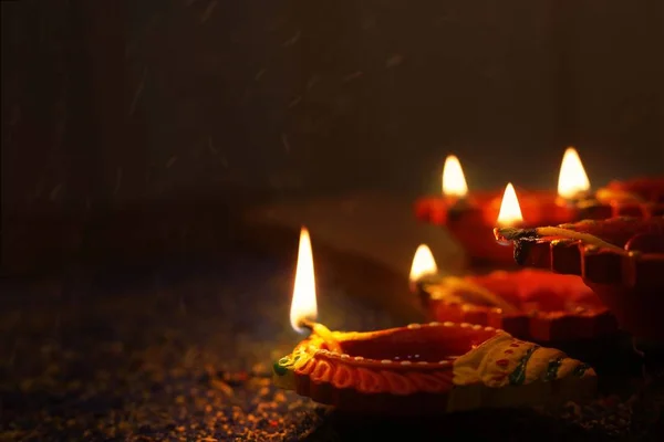 Indiska Traditionella Diwali Festival Diya Lampa Med Eld — Stockfoto