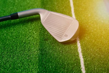 Golf Stick resmi. Renkli arka planda izole. 