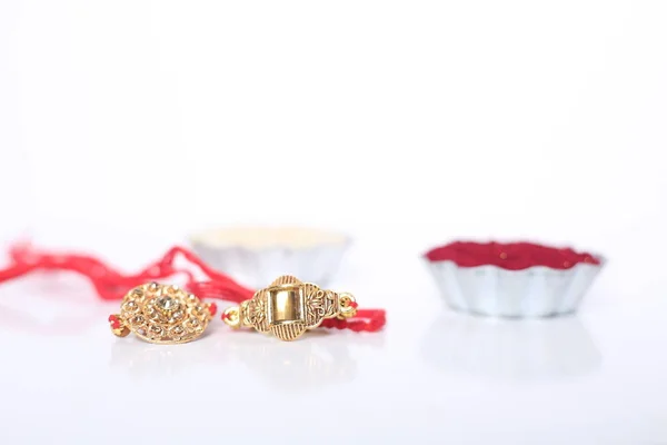 Festival Indio Raksha Bandhan Fondo Con Elegante Rakhi Granos Arroz — Foto de Stock