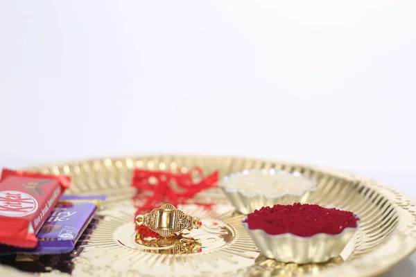 Festival Indio Raksha Bandhan Fondo Con Elegante Rakhi Granos Arroz — Foto de Stock