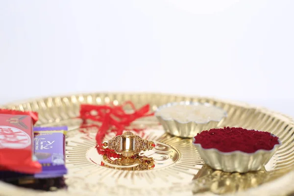 Festival Indio Raksha Bandhan Fondo Con Elegante Rakhi Granos Arroz — Foto de Stock