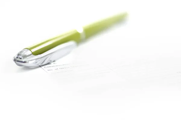 Afbeelding Van Groene Pen Geïsoleerd Witte Achtergrond — Stockfoto