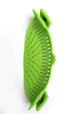 Gizmo Snap Strain Süzgeci 'nin portresi. Beyaz arkaplanda izole.