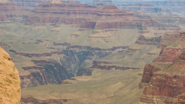 Blick auf den Grand Canyon an einem sonnigen Tag — Stockvideo