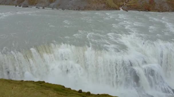 Aeronave da cachoeira Godafoss. É uma das cachoeiras espetaculares na Islândia . — Vídeo de Stock