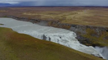 Godafoss Şelalesi Havalimanı. İzlanda 'nın en görkemli şelalelerinden biri..