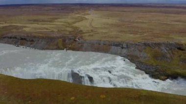 Godafoss Şelalesi Havalimanı. İzlanda 'nın en görkemli şelalelerinden biri..
