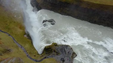 Godafoss Şelalesi Havalimanı. İzlanda 'nın en görkemli şelalelerinden biri..