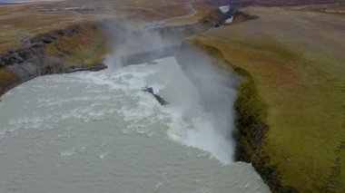 Godafoss Şelalesi Havalimanı. İzlanda 'nın en görkemli şelalelerinden biri..