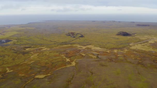 Luchtfoto Westfjorden van IJsland panorama van Troed Scenic Lookout langs Djupvegur — Stockvideo