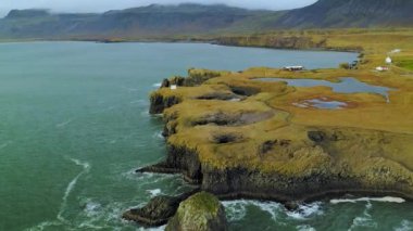 Uçurumlar ve Reynisdrangar kaya oluşumları, İzlanda