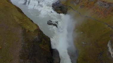 Godafoss Şelalesi Havalimanı. İzlanda 'nın en görkemli şelalelerinden biri..