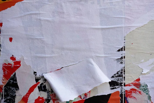 Абстрактные порванные плакаты с пробелами для текста — стоковое фото