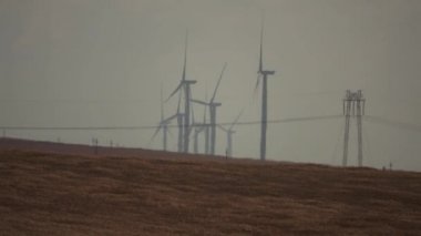 Yel değirmenleri sahada