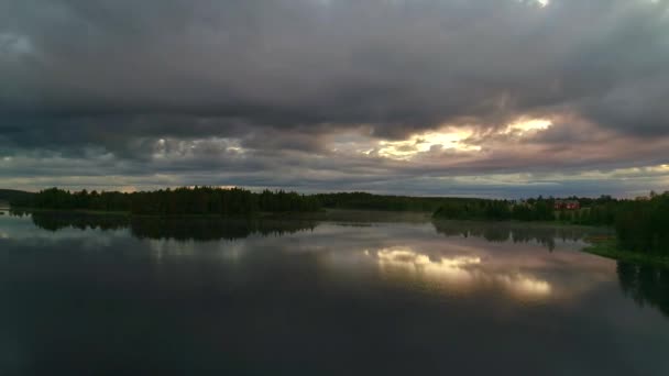 Imagens Drone Lago Uma Floresta — Vídeo de Stock