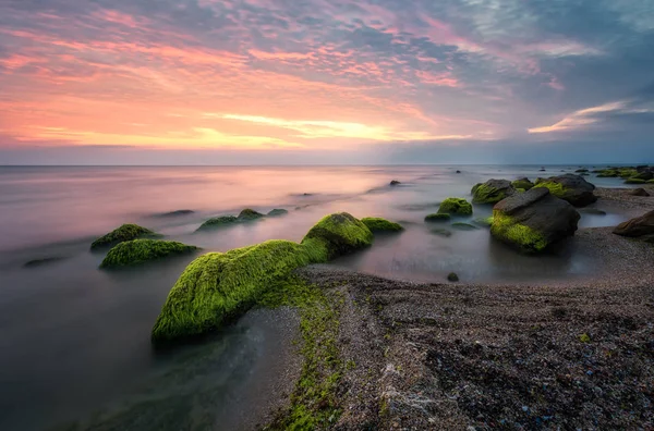 Praia Rochosa Paisagem Marinha Nascer Sol — Fotografia de Stock