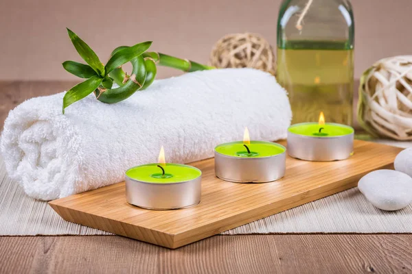 Decorazione Spa Con Candele Asciugamani Pietre — Foto Stock