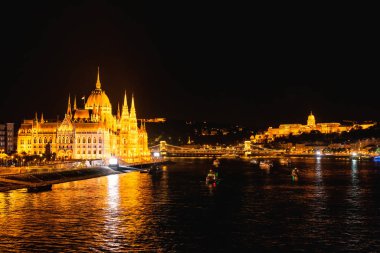 Danube Nehri, Parlamento, kale Budapeşte, Macaristan ile inanılmaz gece görünümü