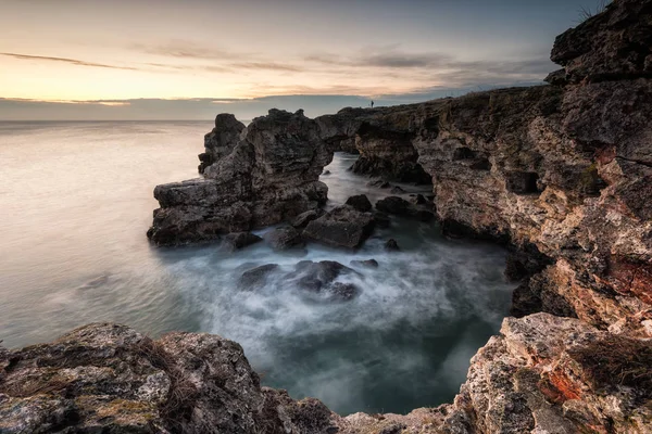 Vue Lever Soleil Une Arche Naturelle Formée Sur Côte Mer — Photo