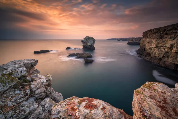 Magnifique Lever Soleil Sur Côte Rocheuse Mer Noire Avec Rocher — Photo