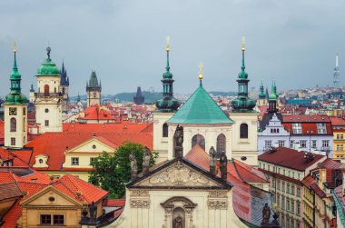 Prag yağmurlu bir günde