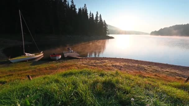 Video Med Vacker Sommarmorgon Utsikt Från Den Pittoreska Kusten Beglik — Stockvideo