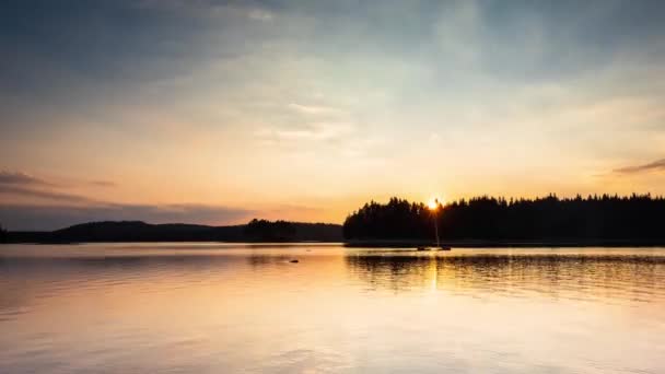 Timelapse Beautiful Sunset View Mountain Lake Clear Sky Setting Sun — Stock Video