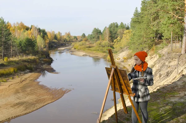 Girl Painting Landscape — Stock Photo, Image