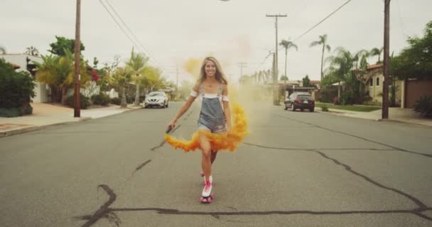 Footage Beautiful Young Woman Roller Skates Colorful Smoke Street — Stock Video
