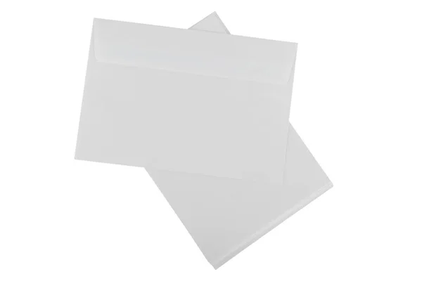 Конверт на белом фоне изолирован на белом фоне — стоковое фото