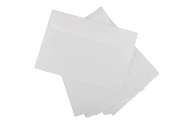 Kuvert på vit bakgrund isolerad på vit bakgrund — Stockfoto