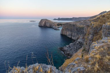 Lindos 'taki Akropol' den Rodos, Yunanistan üzerine güzel bir manzara..