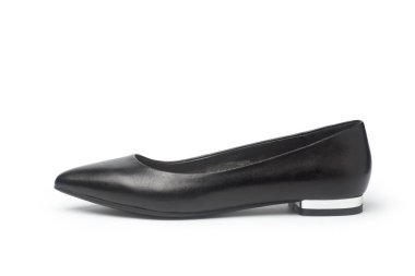 Beyaz arka planda kadın siyah düz ayakkabı