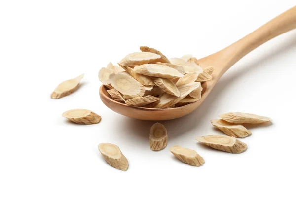 Sliced Astragalus Huang Wooden Spoon Isolated White Background Chinese Herbal — Stock Photo, Image