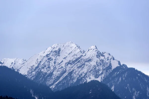 Piękne Góry Szczyt Góry Czapką Śniegu Wiosce Laripora Pahalgam Jako — Zdjęcie stockowe