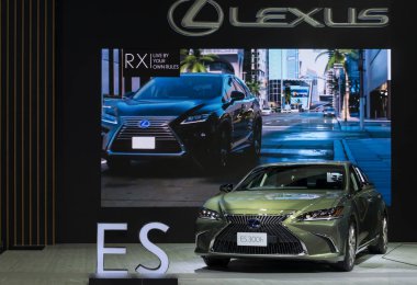Bangkok, Tayland: 28 Kasım 2018-Lexus ES 300 H büyük olay araba gösterisi motor Expo 2018 Impact Arena, Muang Thong Thani içinde Nonthaburi, Tayland