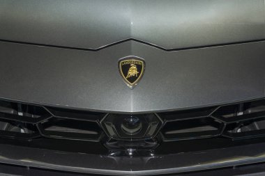 Bangkok, Tayland: 28 Kasım 2018-Lamborghini Urus yeni süper SUV siyah gümüş renk motor Expo 2018 Impact Arena, Muang Thong Thani, Nonthaburi, Tayland
